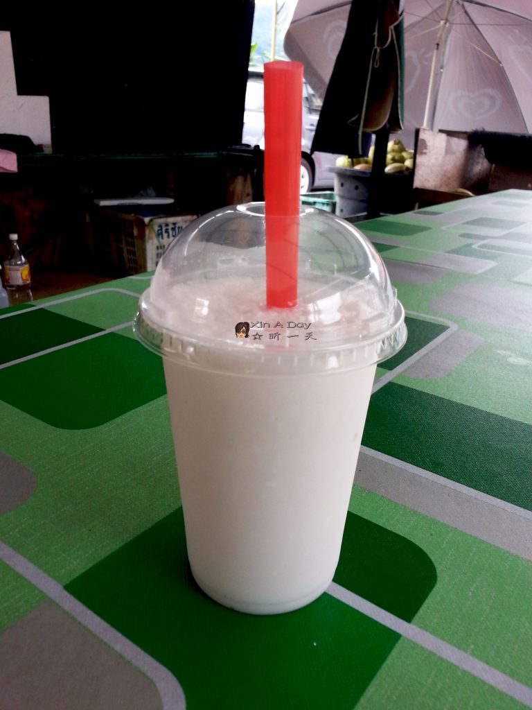 男朋友椰沙冰 coconut shake